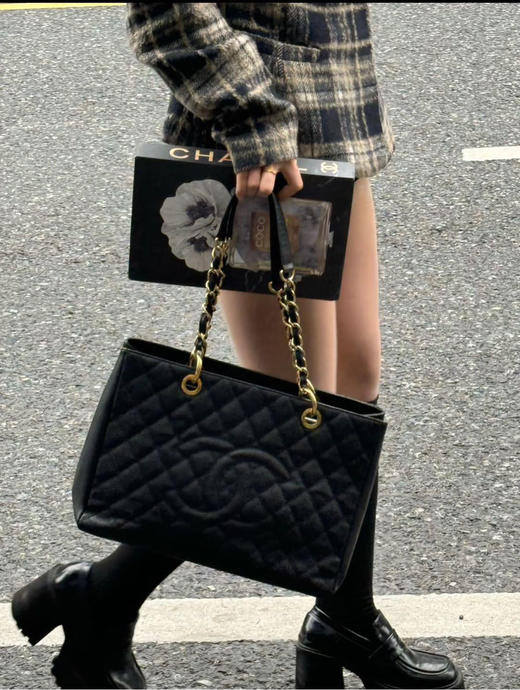 Chanel GST 黑金 荔枝纹牛皮 购物袋 商品图2