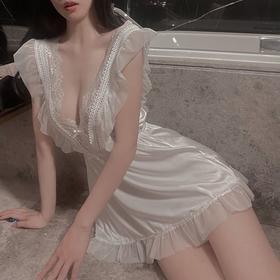 【性感升级🔥冰丝蕾丝吊带睡裙】舒适又诱惑，居家也能美到犯规，触感凉爽柔滑，不易勾丝不挑体型，新品睡衣蕾丝低胸吊带套装冰丝睡裙时尚家居服**女QQ