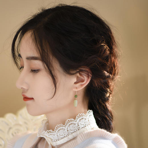 【预售3天】和田玉碧玉原创小众设计国潮感轻奢耳环耳钩AL7063 商品图3