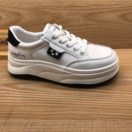 豪行春季新款时尚休闲真皮厚底小白鞋百搭板鞋24151933 商品图1