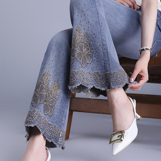 【预售3天】PY 重工刺绣烫钻牛仔喇叭裤 &WM9827 商品图2