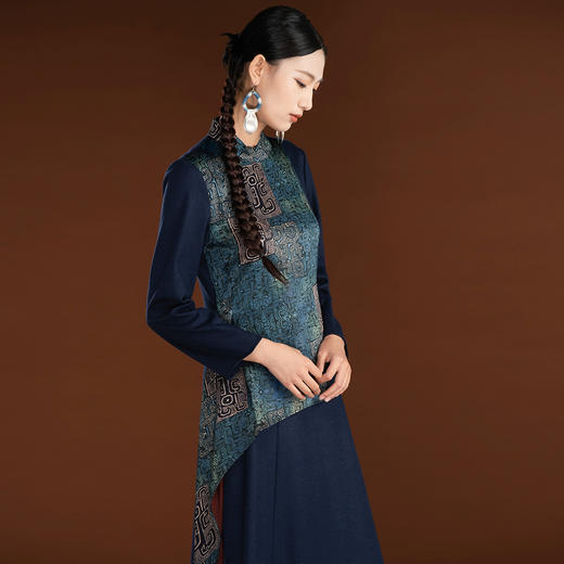 吉祥衣家新中式国风新款春夏季藏青色裙子修身女装义皎而朗连衣裙 商品图4