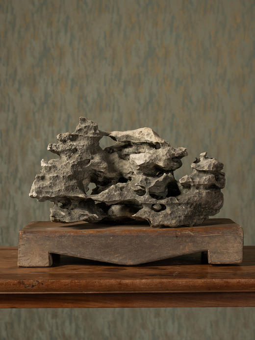 清	太湖石文房赏石（红木座） 商品图0