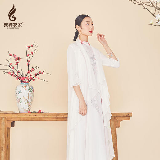 吉祥衣家新中式国风真丝新款真丝薄款高端气质小香风雨雪霏霏外披 商品图1