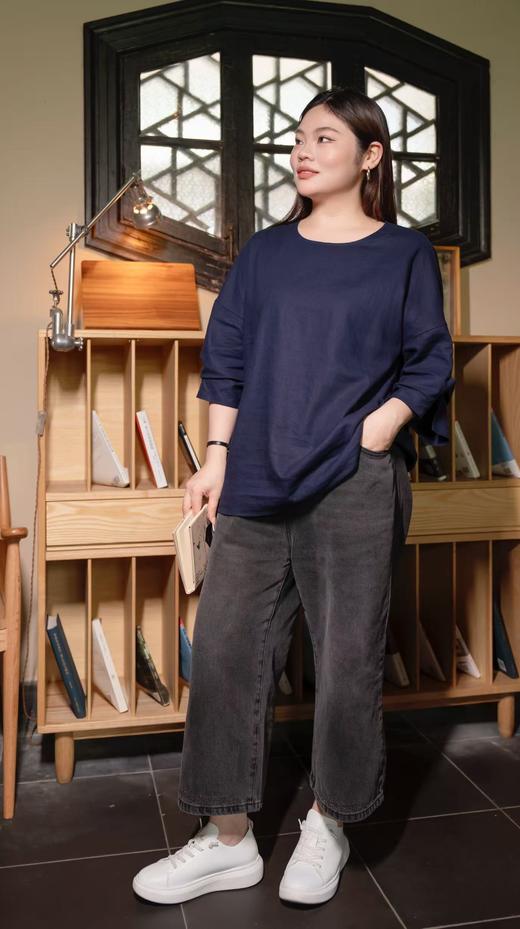 五天内发货【8分裤  牛仔裤】93%棉，7%粘纤，宽松牛仔裤，膝盖不鼓包，不紧绷，穿着舒适，裤脚特色猫须勾烂工艺！这条裤子非常适合屁股大、腿粗、胯宽的姐妹！深色耐脏显瘦杠杠的 商品图9