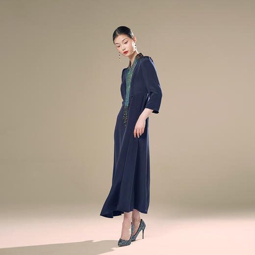 吉祥衣家新中式国风高定真丝新款高端气质修身女装青鸾玄玄连衣裙 商品图1