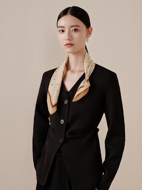 万事利多重锦手工卷边小方巾