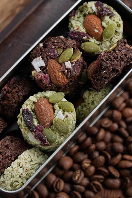 ‼️终于等到这款神仙零食！自律期嘴馋别忍了！直接冲这「一方云拾坚果巧克力燕麦脆」！巴旦木、蔓越莓、椰子脆裹在香脆燕麦里！ 商品图8