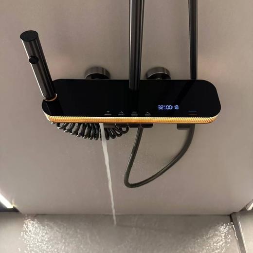 6036卡蜜拉全铜数显钢琴花洒-枪灰 商品图1