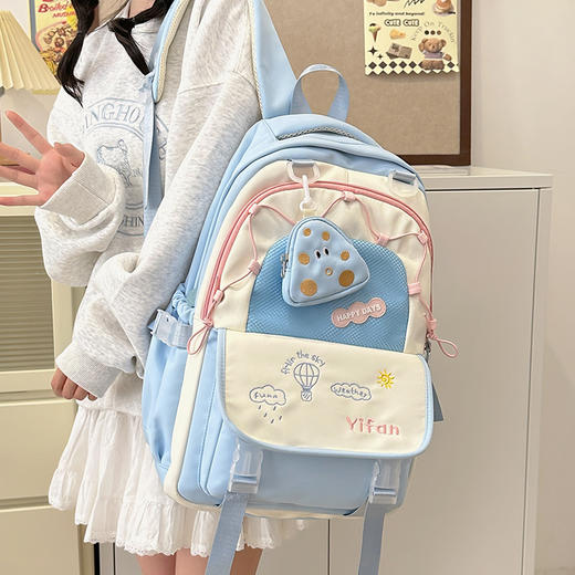 书包女生小学生三到六年级减负护脊超轻便大容量初中生双肩包新款 商品图7