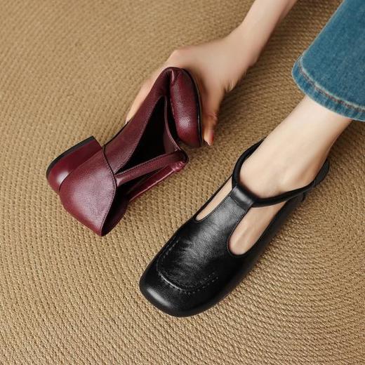 【预售5天】T字带复古粗跟方头酒红单鞋秋羊皮乐福鞋大码小皮鞋&K1700 商品图0