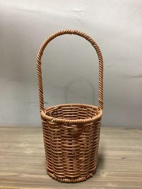 单个藤编花篮圆形