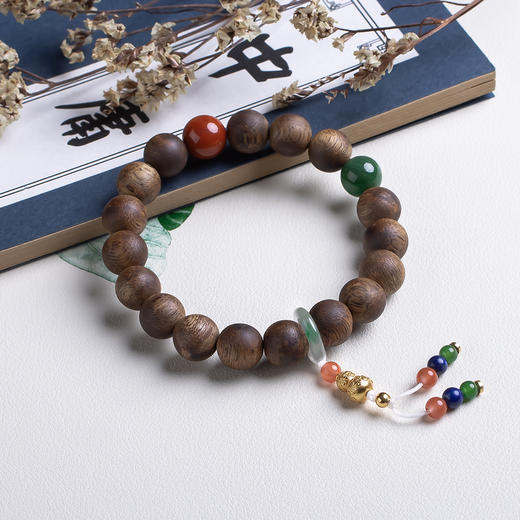 xy0501沉香碧玉南红葫芦小坠手串 商品图3