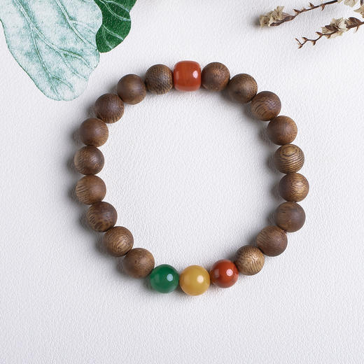 xy0503沉香+南红碧玉蜜蜡三宝手串 商品图0