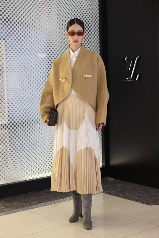 驴家 24FW秋冬新品 金属皮扣羊毛斗篷大衣外套（ZY*MM） 商品图4