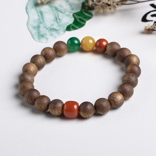 xy0503沉香+南红碧玉蜜蜡三宝手串 商品图2