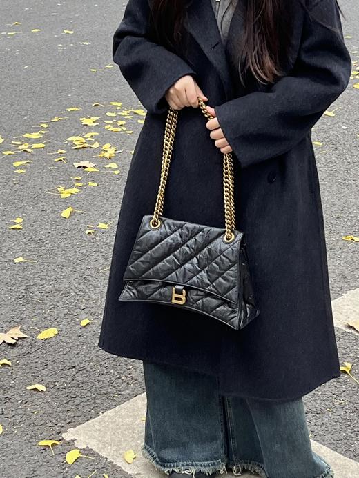 巴黎世家 crush链条包⛓️ ⏳经典沙漏轮廓却又像枕头般柔软（LZ） 商品图6