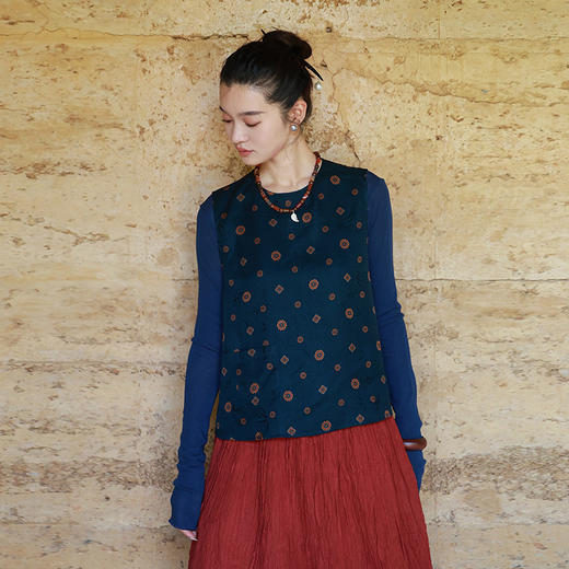 绽放496朵/真丝提花宝相花红云纱桑蚕丝设计感文艺秋马甲女款外穿 商品图0