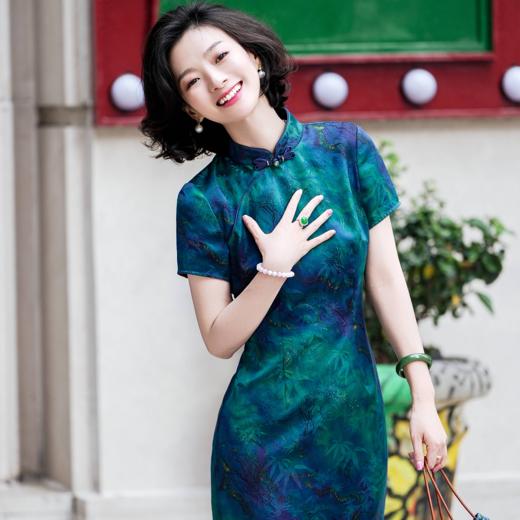 西子/非遗香云纱重磅桑蚕丝立领竹林水墨油画感夏季旗袍/QPTJ052 商品图6