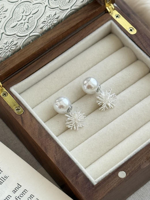 蒲公英双戴珍珠耳钉 商品图1