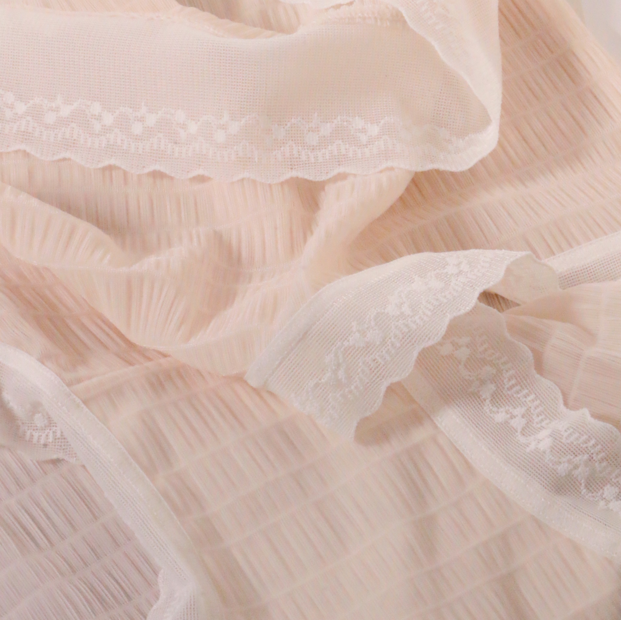 轻盈透气泡泡纹理女士内裤 高弹柔软 100%棉内档 一组4色