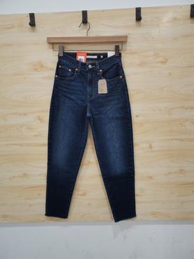 LEVIS女牛仔裤85873-0105
