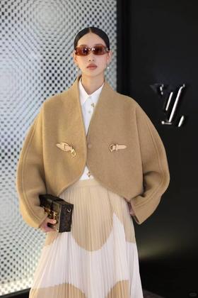 驴家 24FW秋冬新品 金属皮扣羊毛斗篷大衣外套（ZY*MM）