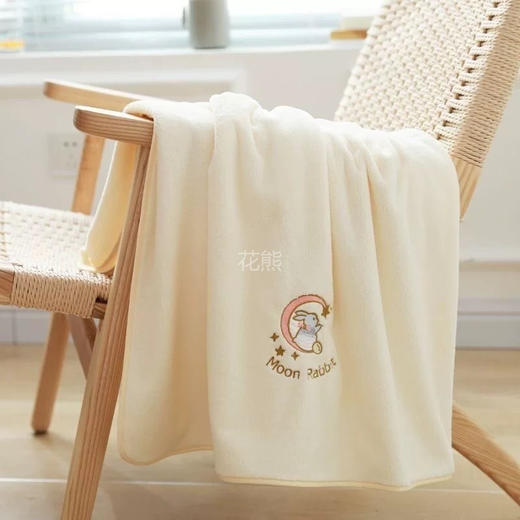 下单立送同款毛巾【月亮兔刺绣浴巾+毛巾套装】加大加宽，吸水性强，柔软蓬松，舒适度高，三个颜色，送同款毛巾，亲肤柔软，吸湿速干 商品图4