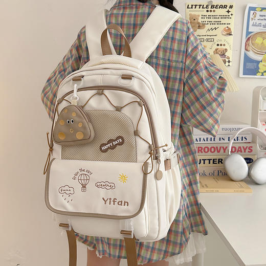 书包女生小学生三到六年级减负护脊超轻便大容量初中生双肩包新款 商品图3