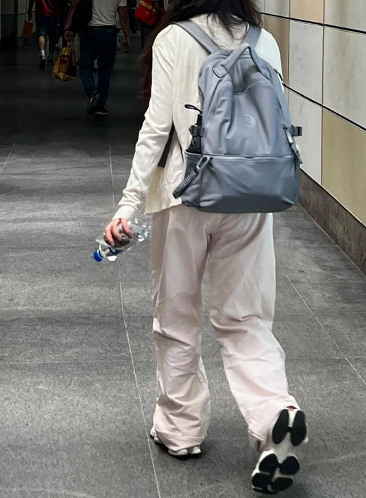 lulu爆款 New Crew休闲双肩包 22L（SS） 商品图10