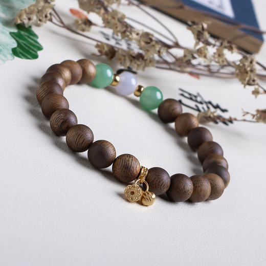 xy0508沉香+翡翠莲蓬小坠手串 商品图1