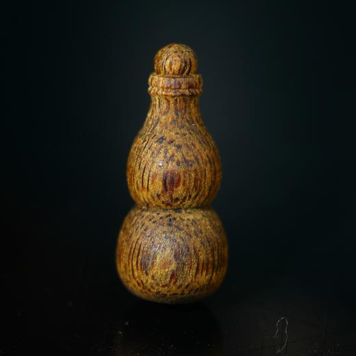 BC.RS5-8.8-8 白棋沉水(葫芦)挂件，0.6g 商品图0