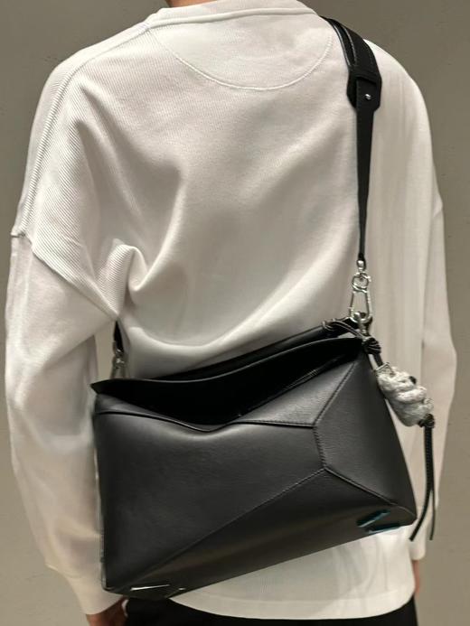 罗意威 中号 新版本 柔软粒面牛皮革Puzzle  Edge手袋（LZ*MM） 商品图4