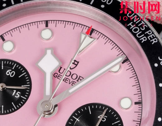 帝舵 3T碧湾计时系列 火烈鸟同色系皮带款 男士腕表 是一款融合潜水表传统与赛车计时功能的混合型腕表 商品图4