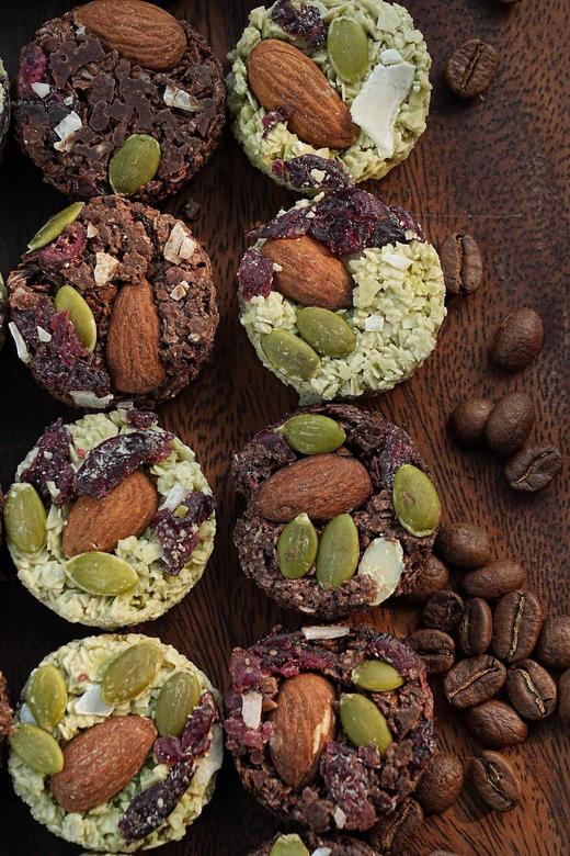 ‼️终于等到这款神仙零食！自律期嘴馋别忍了！直接冲这「一方云拾坚果巧克力燕麦脆」！巴旦木、蔓越莓、椰子脆裹在香脆燕麦里！ 商品图5