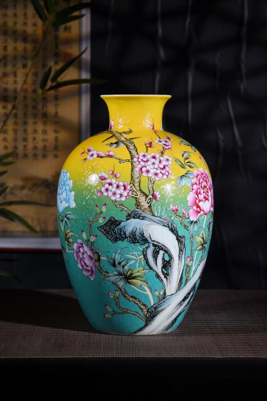 渐变扒花《富贵吉祥》赏瓶 商品图0