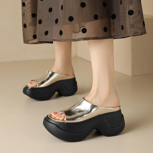 8cm露趾凉拖女牛皮粗跟厚底夏季新款时尚金色小个子白色一字凉拖 商品图2