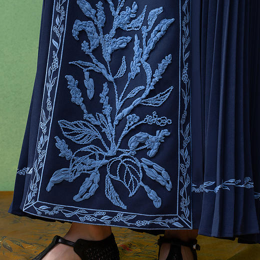 【林栖设计小店】【现货】【弹力腰围】寻迹蓼蓝改良马面裙新中式国风绣花2025秋季新款半身裙女1953110 商品图3