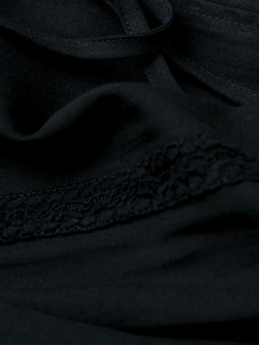 优雅氛围感！黑色系带小衫 灯笼袖 + 蕾丝拼接 日常通勤都好穿 商品图3