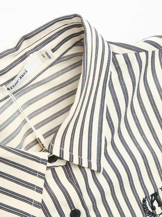 日常通勤必备！条纹短款衬衫 精致刺绣 简约又不失格调 商品图2