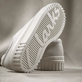 Clarks女士厚底小白鞋 好折只要￥499直邮到手，码暂全