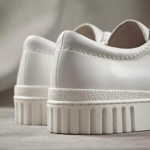 Clarks女士厚底小白鞋 好折只要￥499直邮到手，码暂全 商品图2