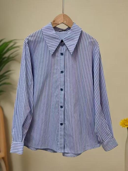 赠送披肩【早秋特卖】6201蓝色100%棉条纹长袖衬衫-喜出 商品图3