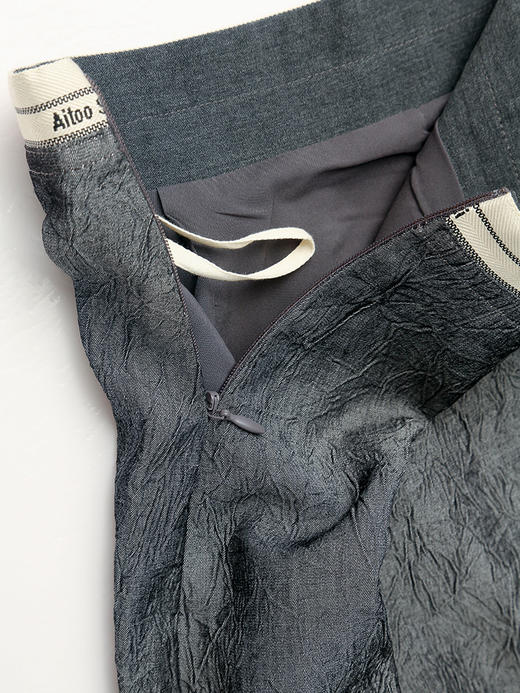 简约高级感！深灰色褶皱感半身裙 适配淡紫色镂空毛衣 优雅又时髦 商品图3