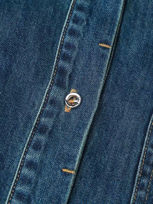 复古牛仔衬衫连衣裙女 中袖开叉设计 配棕色斜挎带超有范 商品图3