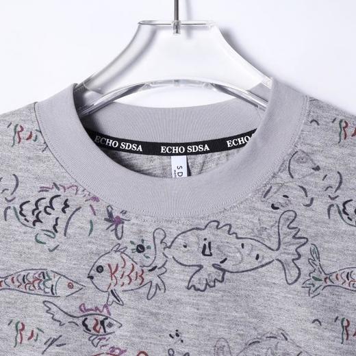 T4519SDSA男士短袖t恤2025新款轻痞帅男装简约满印小鱼图案圆领上衣 商品图2