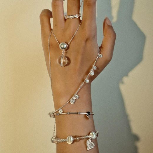 【夏季新款】alodia.co 品牌直发 滢语琉光白水晶手链 925银猫眼珠设计款天然水晶手串小众弹力绳 商品图6