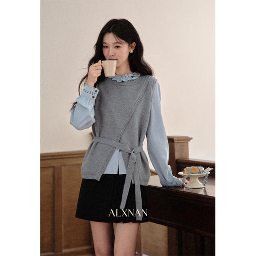 鹿向南「雾海听鲸」设计感灰色圆领外搭马甲背心女秋百搭显瘦上衣 商品图3