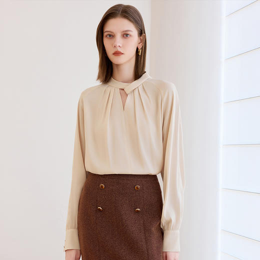 IWY/法式温柔衬衫女初秋长袖设计感杏色上衣女气质百搭通勤正装B560 商品图1