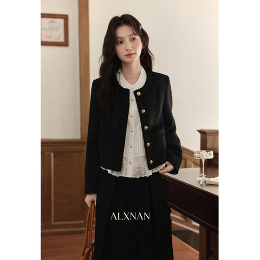 鹿向南「白巧柔光」法式杏色衬衫女早秋新款蕾丝拼接气质长袖上衣 商品图4